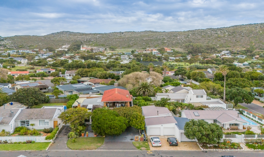 6 Bedroom Property for Sale in Kommetjie Western Cape